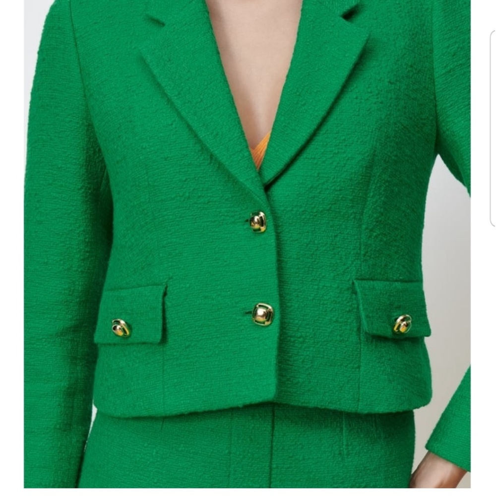 ZARA Kelly green cropped blazer with gold buttons